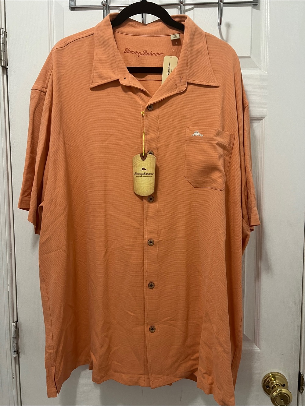 Tommy Bahama Men's XXL Casual Button-Down Shirt in Peach